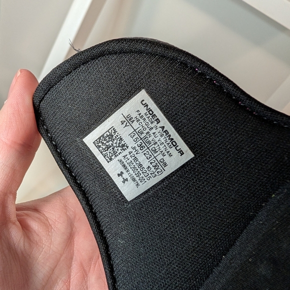 🖤 Under Armour Pink and Black Slide Sandals - Picture 4 of 4